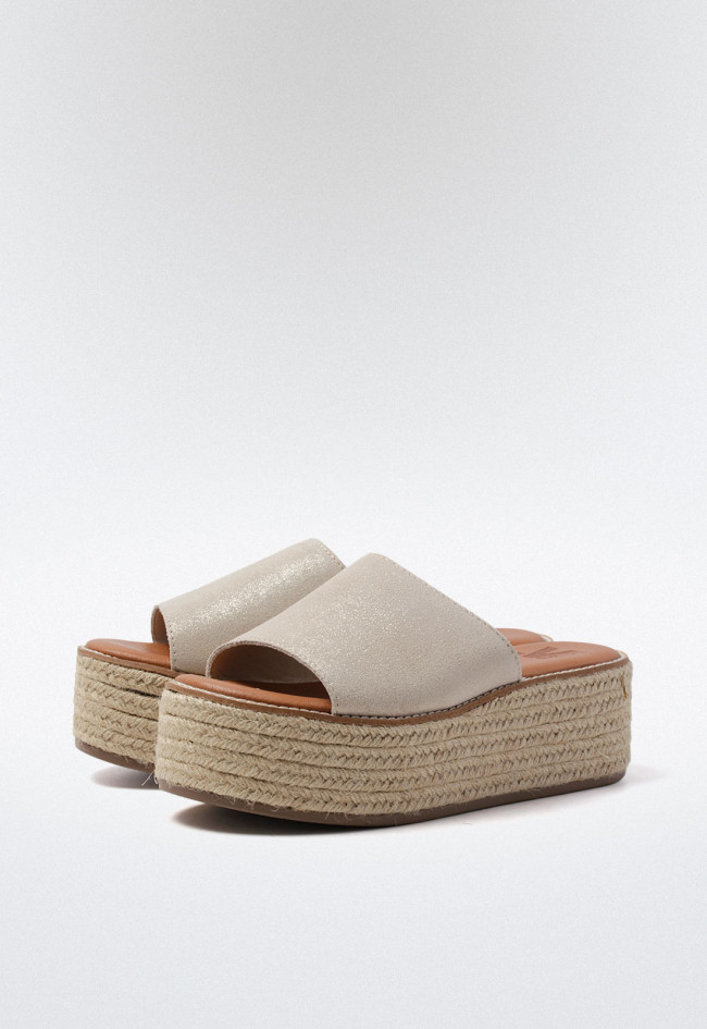 Sandalia mujer de plataforma en esparto con tira ancha color platino brillante | Marca VAS bonna 24