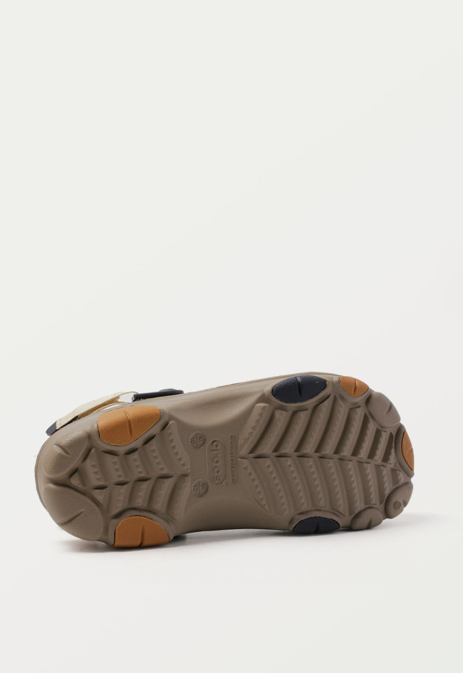 Zueco de hombre kaki CROCS 206340 classic all terrain clog