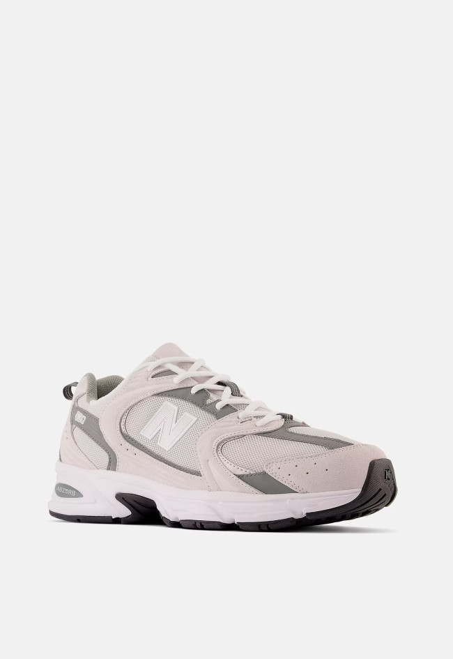 Deportivo de hombre gris New Balance mr530cb