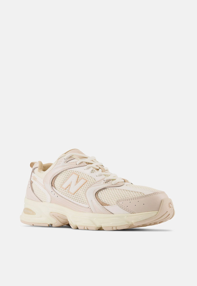 Deportivo de mujer beige New Balance mr530aa