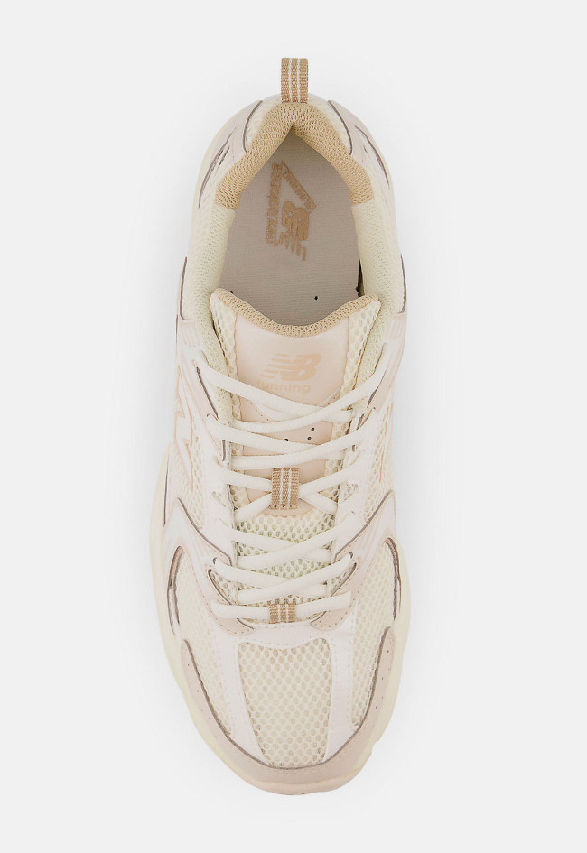 Deportivo de mujer beige New Balance mr530aa