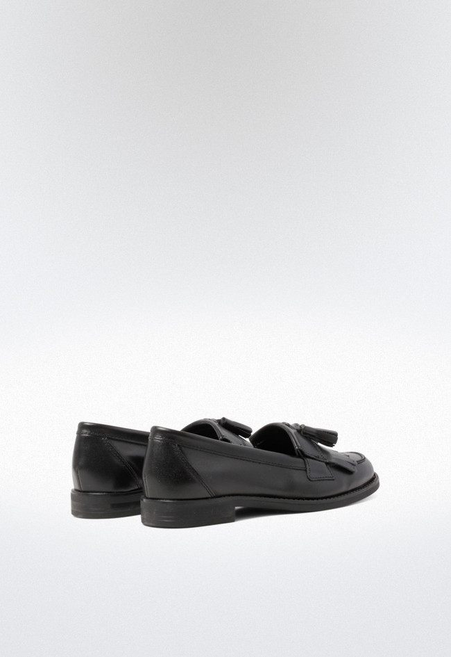 Zapato mocasín con borla de mujer negro VAS 1110