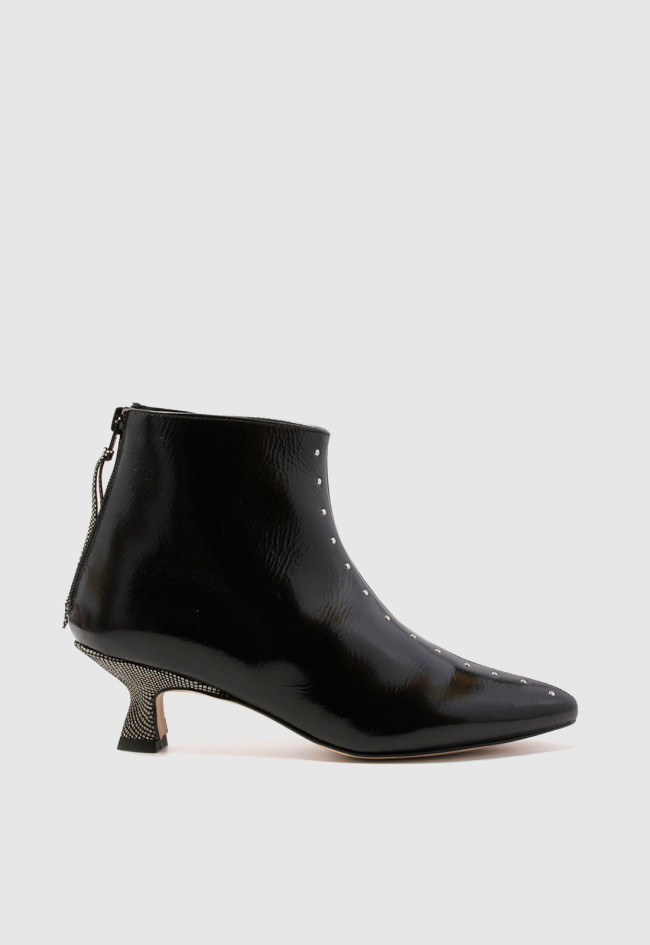 Botín tacón y tachas de mujer negro Glo retro t4