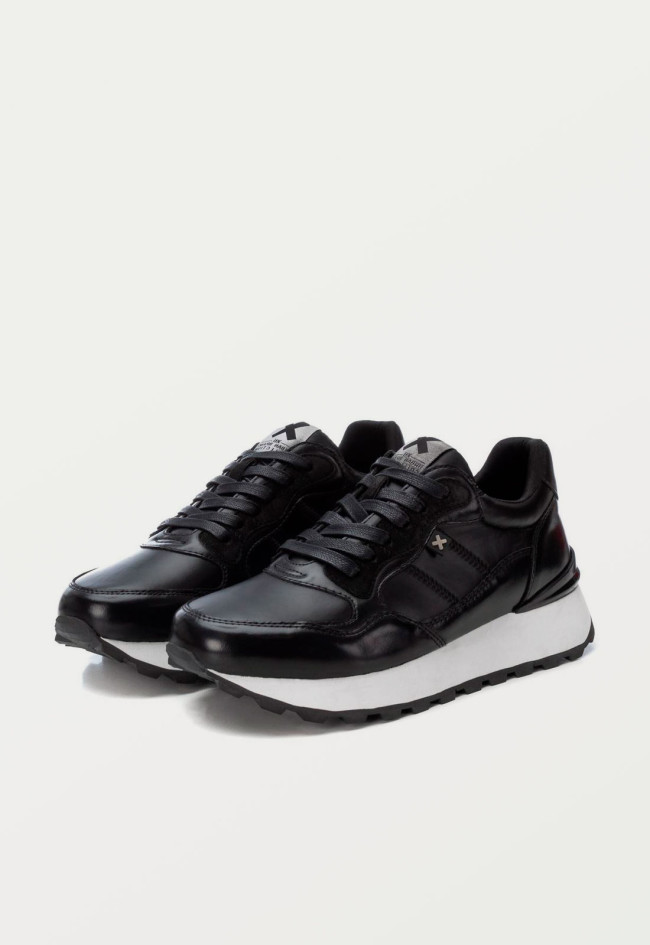 Deportivo de mujer negro Xti 143407