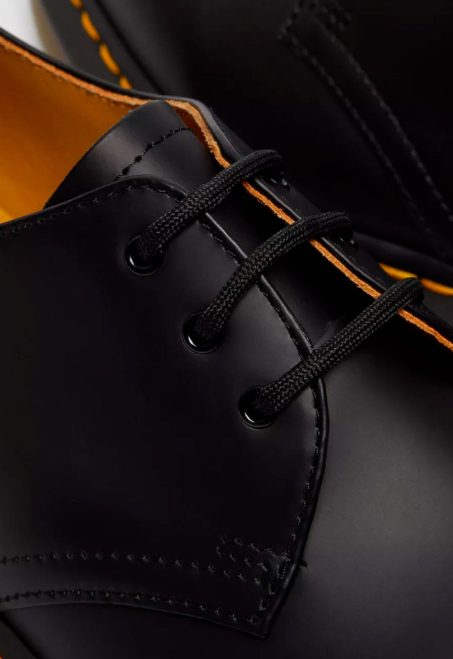 Zapato de hombre negro Dr Martens 1461