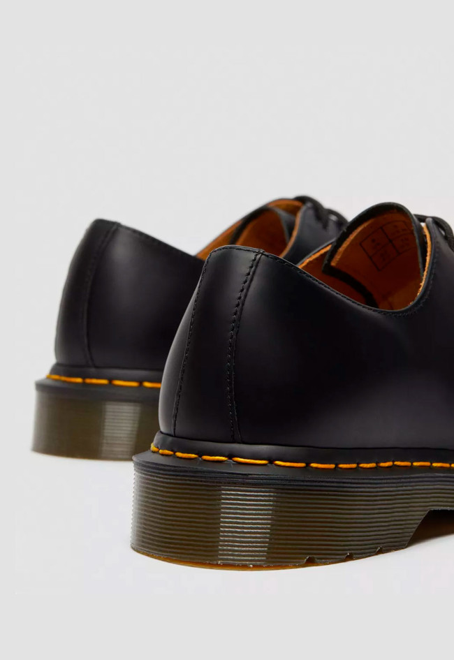 Zapato de hombre negro Dr Martens 1461