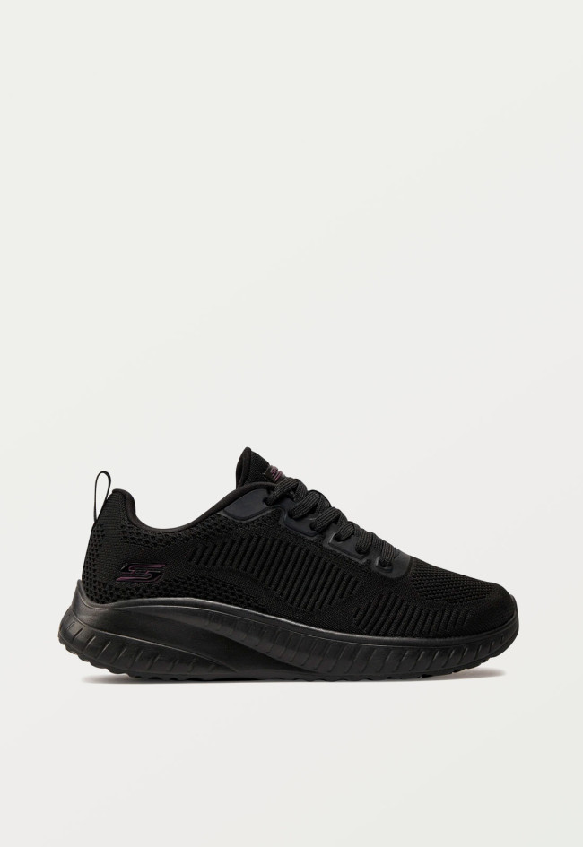 Zapatilla deportiva negra con knit resistente y plantilla Memory Foam | Vegana y cómoda | SKECHERS BOBS Squad