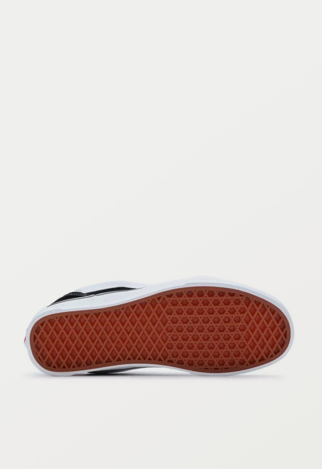 Deportivo de mujer negro VANS knu skool