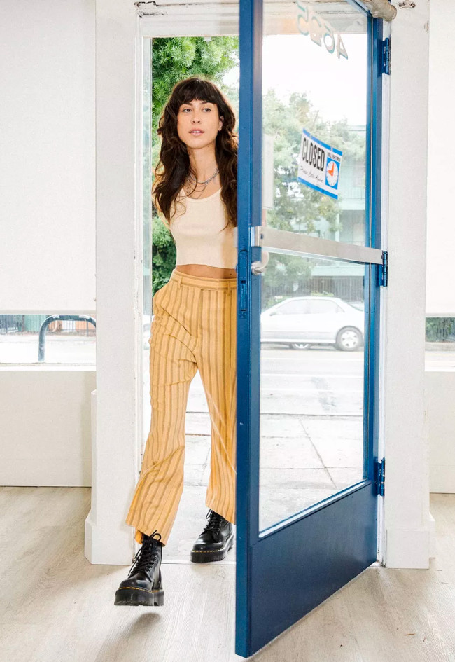 Botín militar de mujer negro Dr Martens jadon