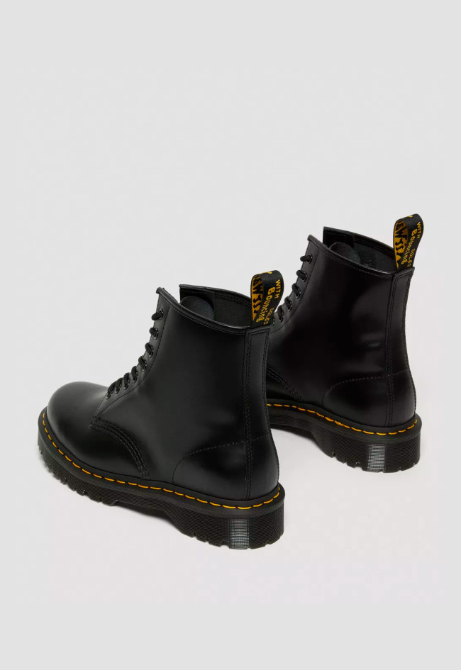 Botín militar de mujer negro Dr Martens 1460 bex