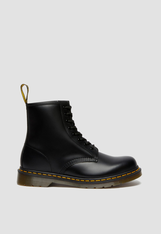Botín militar de hombre negro Dr Martens 1460 smooth