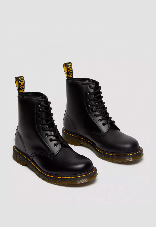 Botín militar de mujer negro Dr Martens 1460 smooth