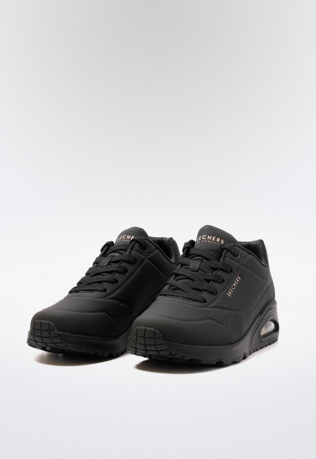 Deportivo de mujer negro Skechers 73690