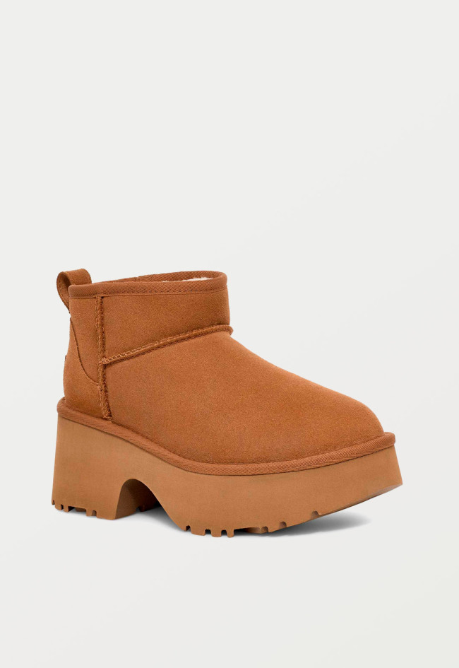 Botín plataforma de mujer tostado UGG classic ultra mini new heights