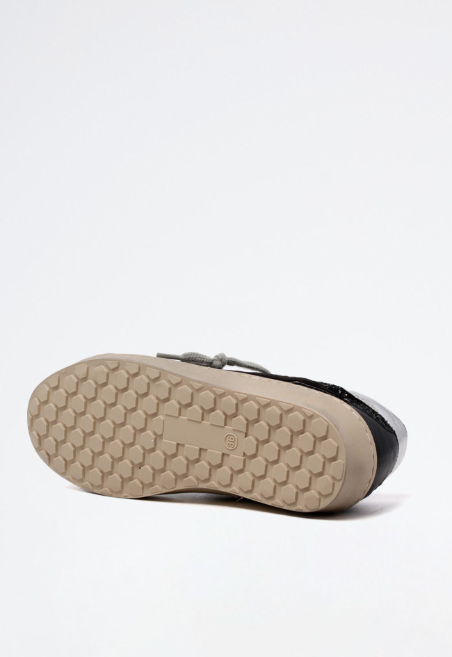 Zapatilla Why Pink? m4503 negra glitter con toque brillante y actitud urbana