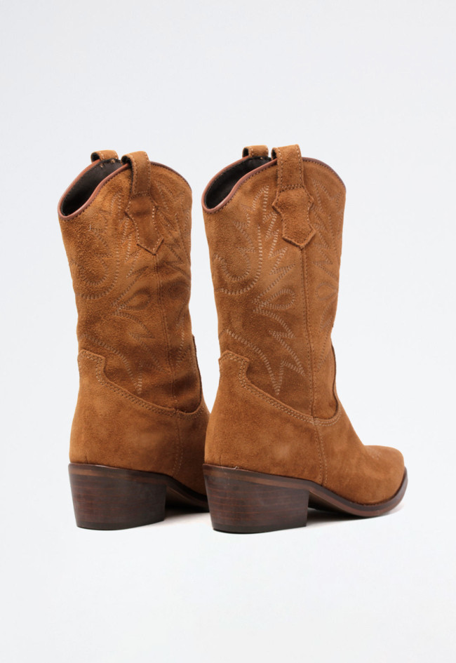 Bota cowboy de piel bordada para mujer Glo 6600 en color cuero con estilo auténtico