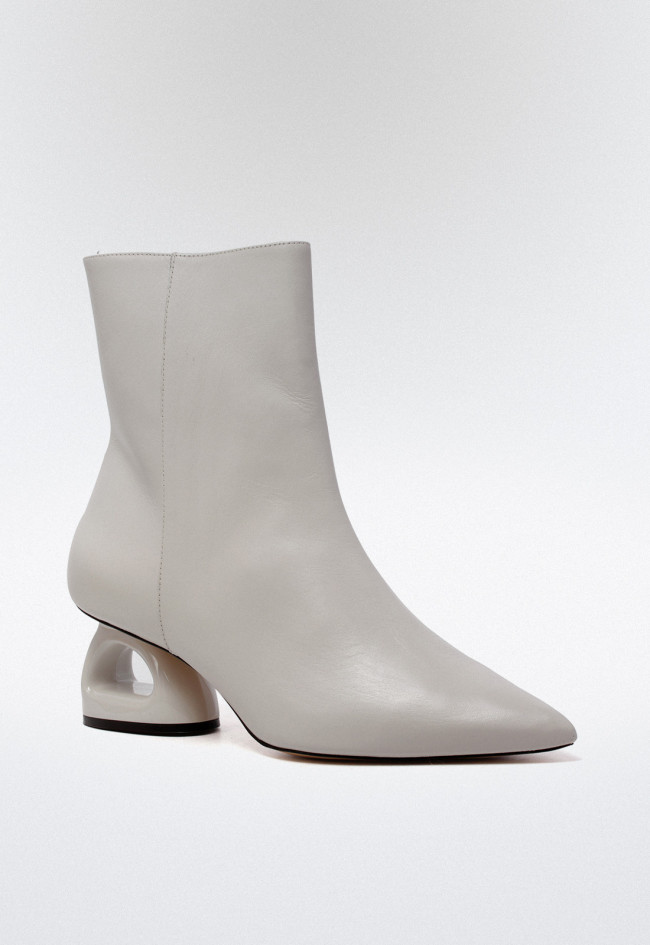 Botín tacón piel de mujer blanco Unique 2449-d