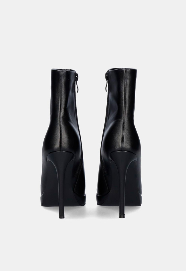 Botín piel tacón alto de mujer negro EXE k3332-71578