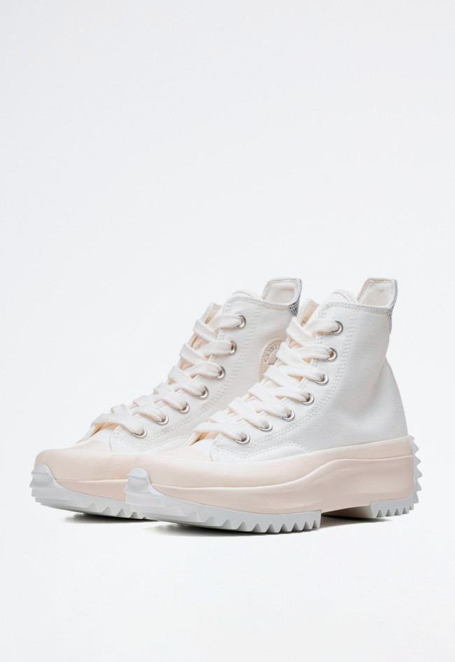 Deportivo de mujer blanco Converse run star hike platform