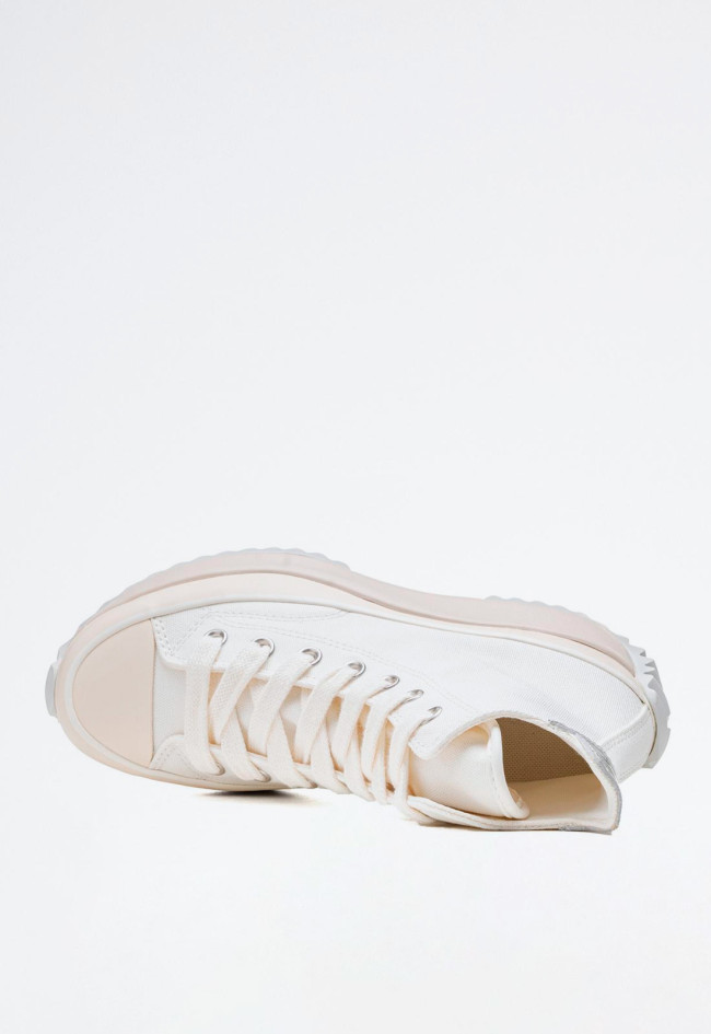 Deportivo de mujer blanco Converse run star hike platform