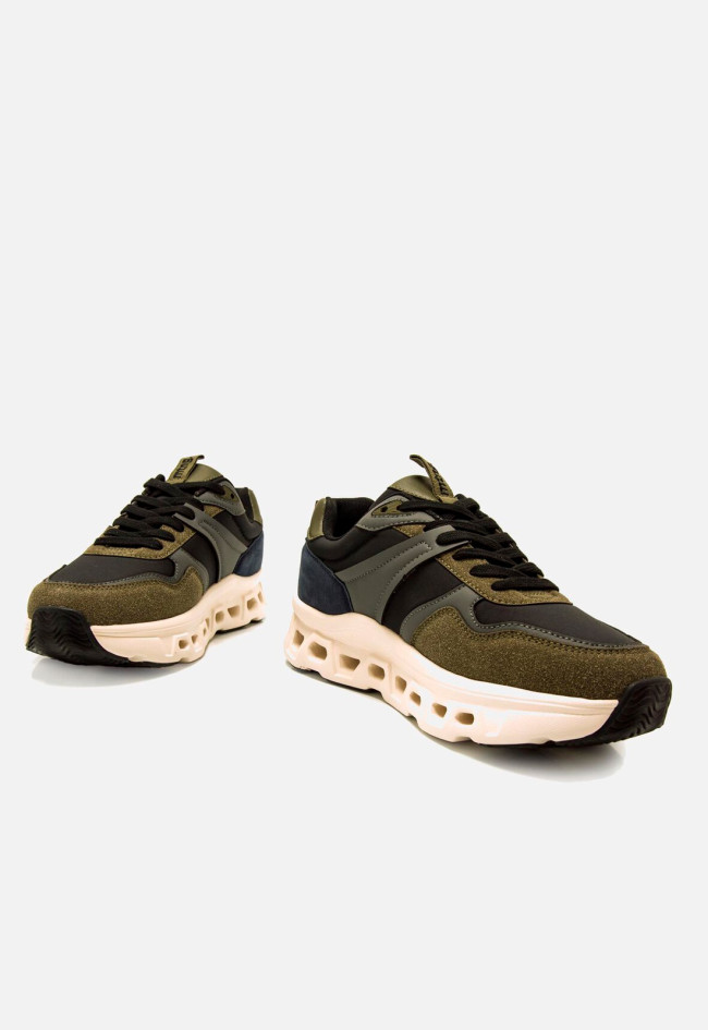 Deportivo de hombre negro Mustang 84758