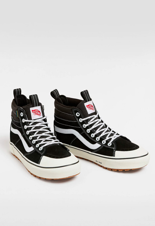 Deportivo de hombre negro VANS mte sk8-hi waterproof black/true white