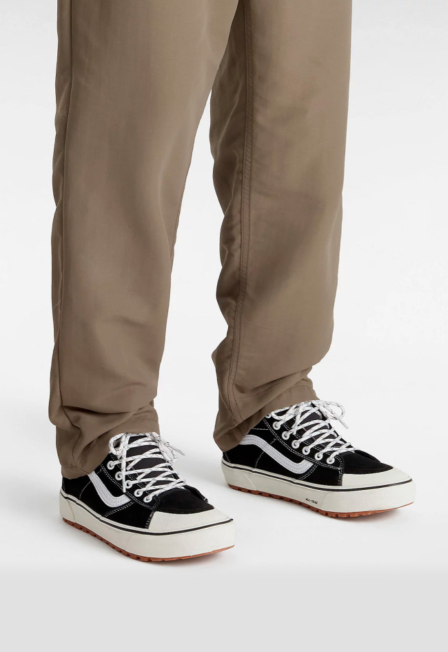 Deportivo de hombre negro VANS mte sk8-hi waterproof black/true white