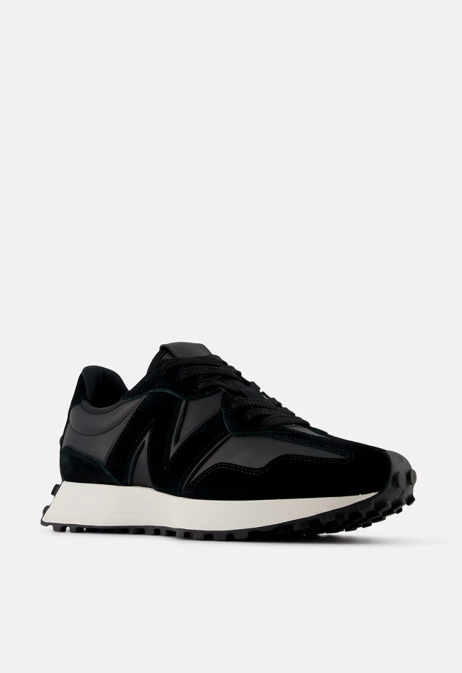 Deportivo de hombre negro New Balance u327li