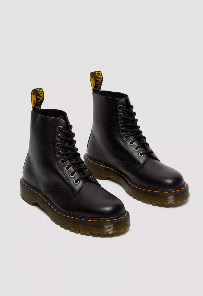 Botín militar de mujer negro Dr Martens 1460 bex pascal
