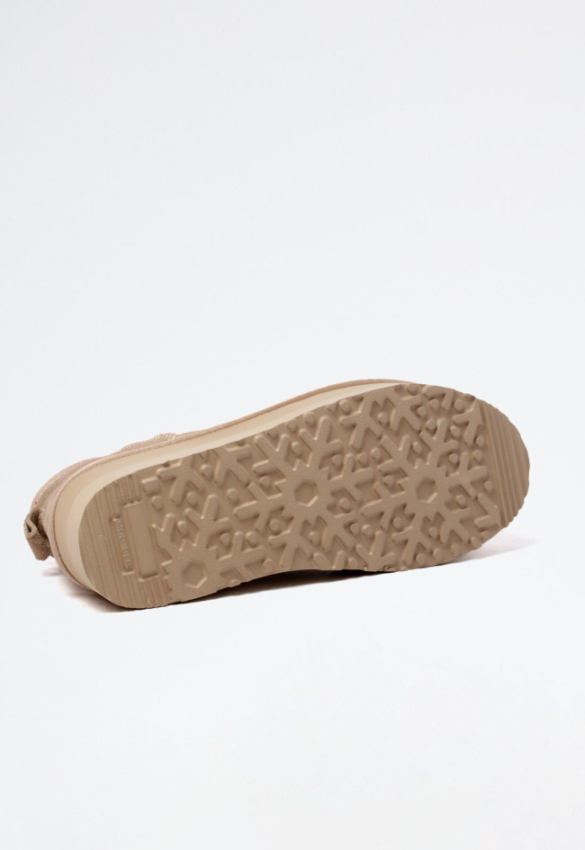 Botín australiano plataforma de mujer beige VAS wd500-2-sa