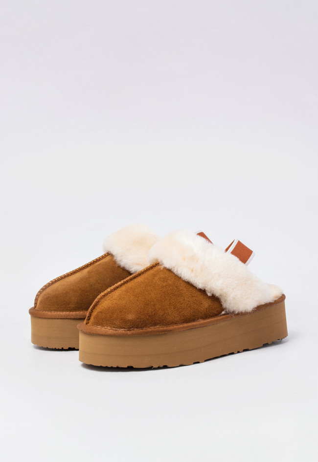 Zueco con pelo y goma elástica de mujer camel VAS wd200-1