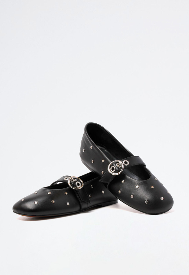 Zapato bailarina con tachas de mujer negro VAS 9708