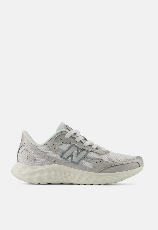 Deportivo de mujer gris New Balance warists4