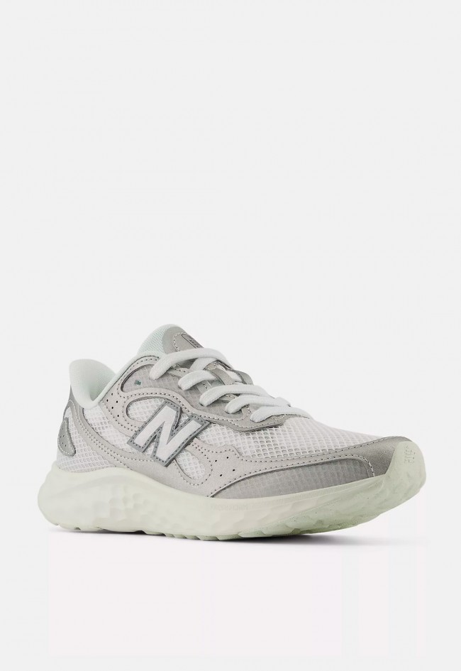 Deportivo de mujer gris New Balance warists4