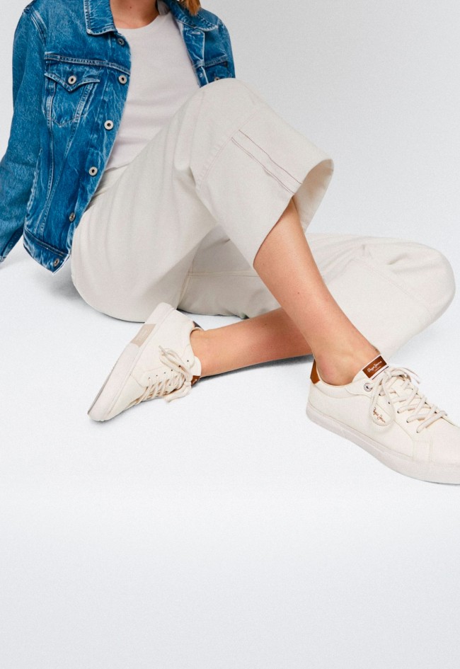 Zapatillas blancas de mujer efecto piel – estilo urbano y logo termosellado | PEPE JEANS PLS31445