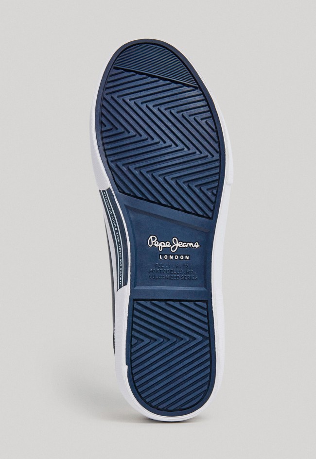 Zapatilla clásica de hombre en efecto piel azul con detalles en ante y suela de caucho | PEPE JEANS pms30839