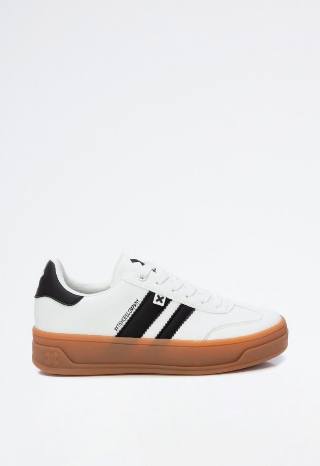 Zapatilla de mujer en efecto piel con suela antideslizante – diseño casual y cómodo | XTI 143645