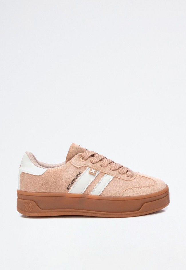 Zapatilla retro de mujer en antelina beige – estilo multicolor y vegana certificada | XTI 143644