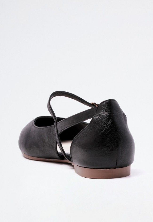 Bailarina plana de mujer en piel con laterales abiertos y cierre de hebilla dorada | TOP3 25335