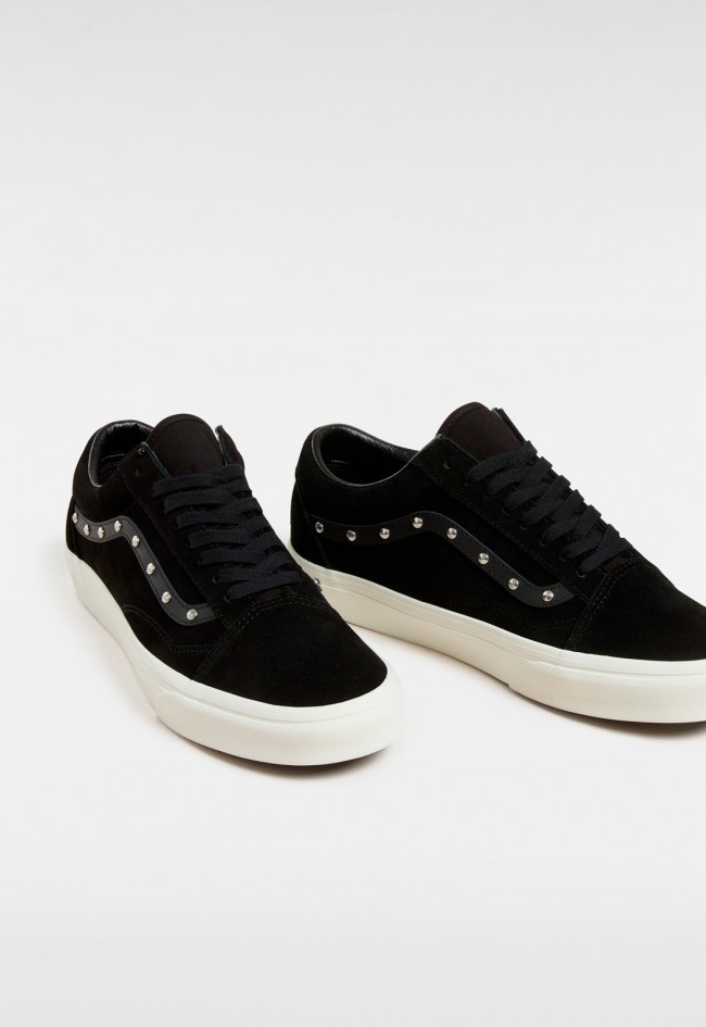 Deportivo de mujer negro VANS old skool tachas VN0A2Z42CJI1