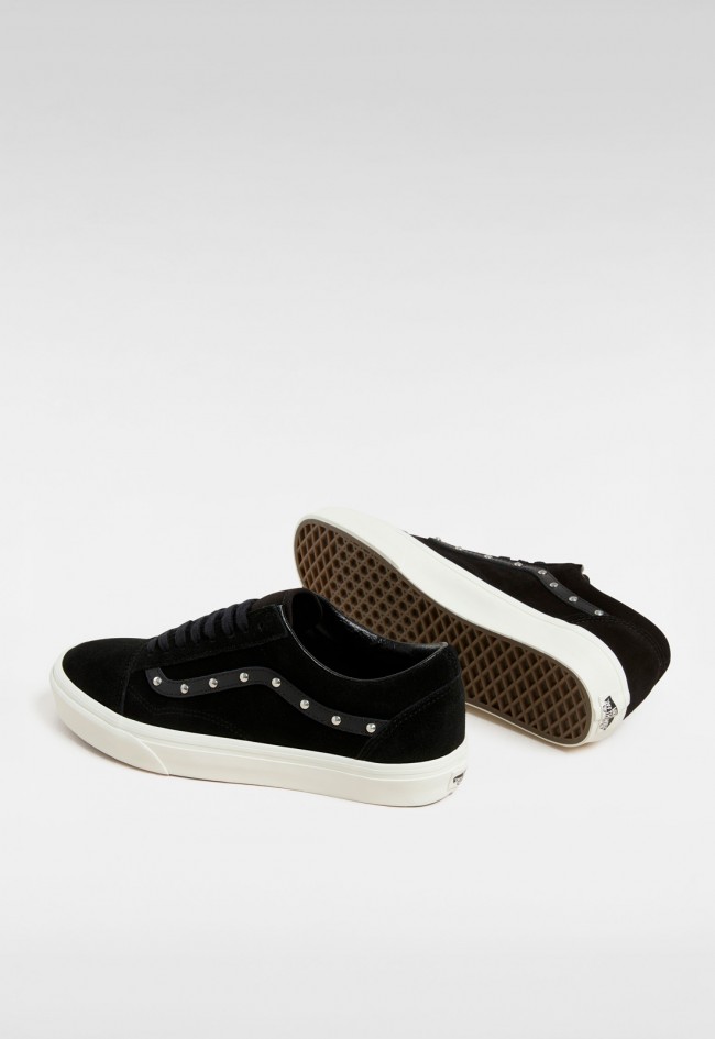 Deportivo de mujer negro VANS old skool tachas VN0A2Z42CJI1