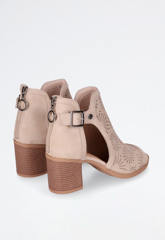 Sandalia de mujer en piel vegana con peep-toe y tacón medio – elegante y cómoda | CHIKA10