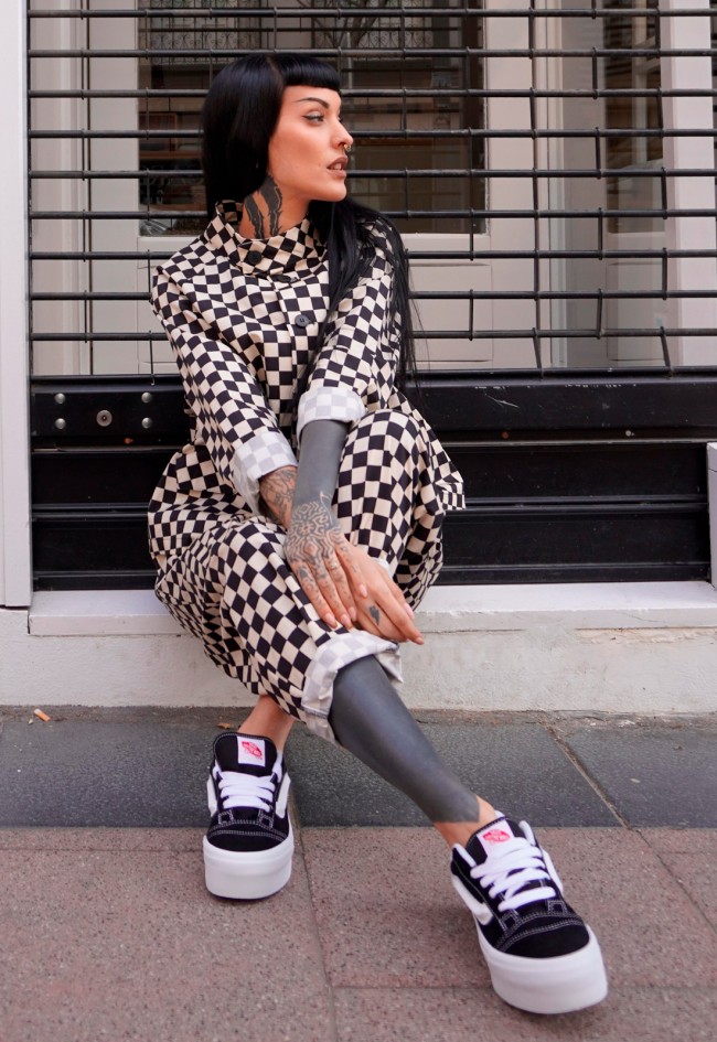 Deportivo de mujer negro VANS knu stack