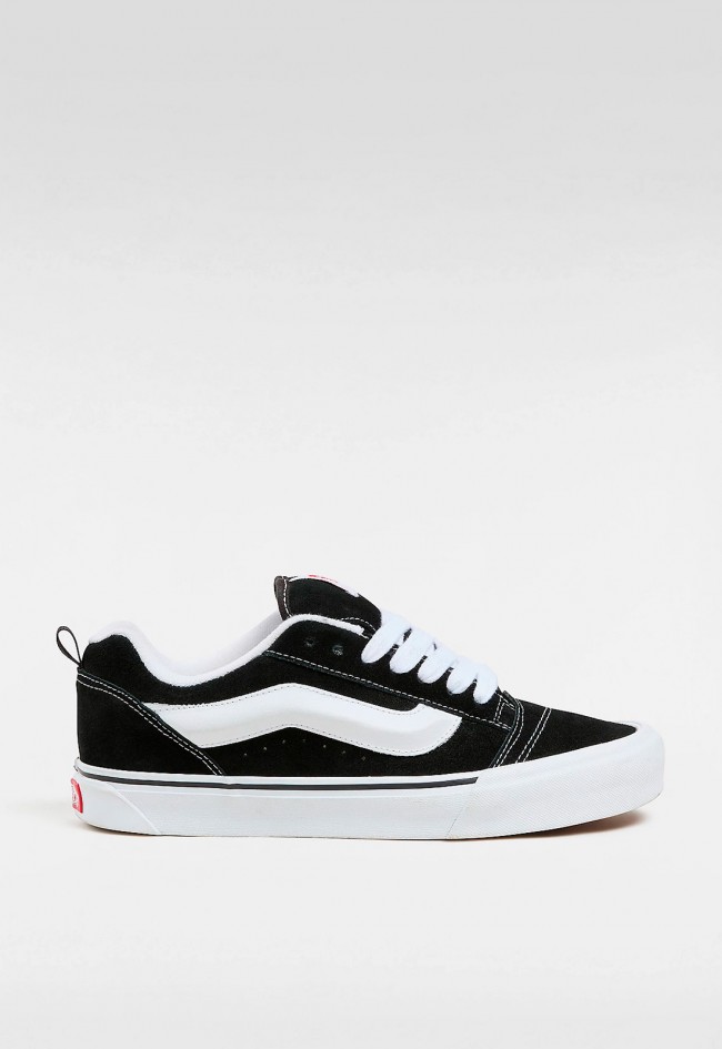 Deportivo de hombre negro VANS knu skool