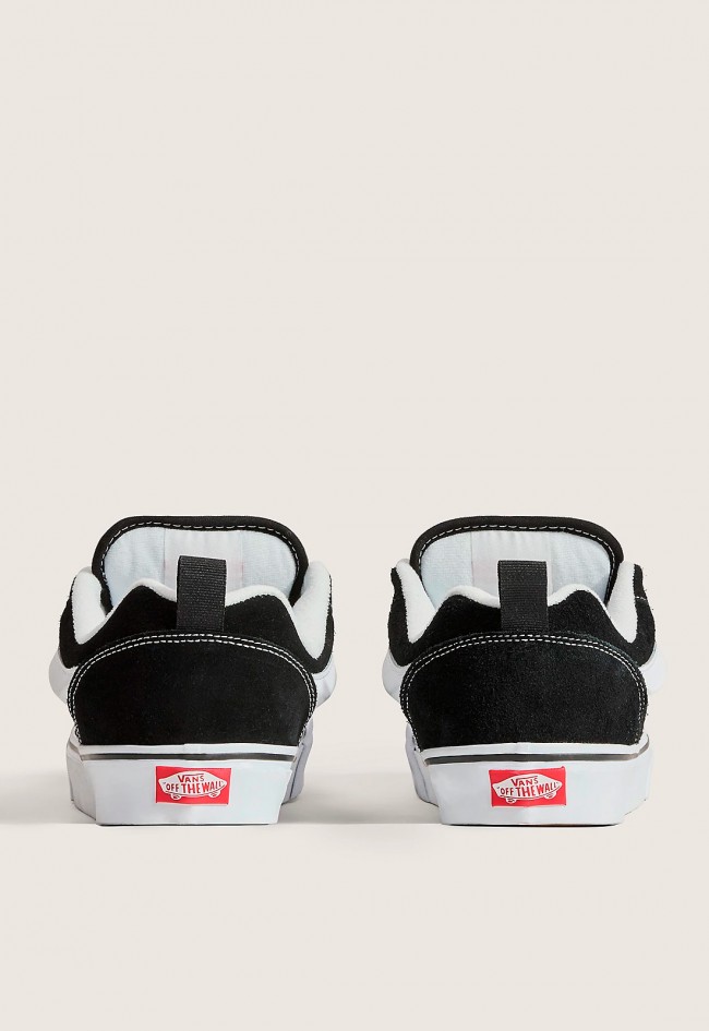 Deportivo de hombre negro VANS knu skool