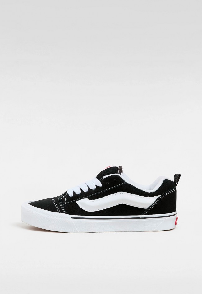Deportivo de hombre negro VANS knu skool