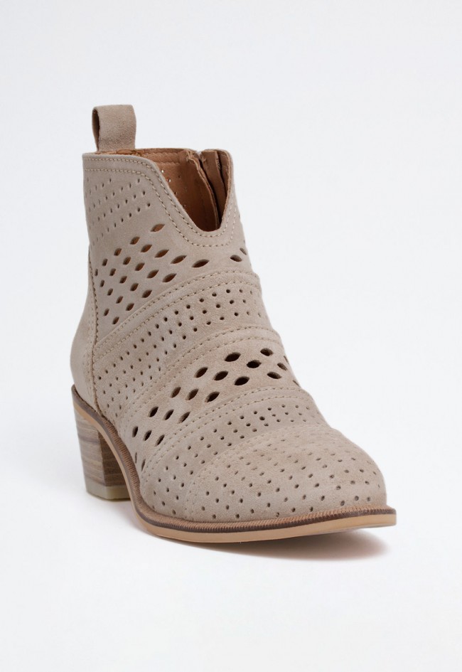 Botín campero de mujer en piel color dessert – caña baja, tacón cómodo y cremallera lateral | ALPE NELLY
