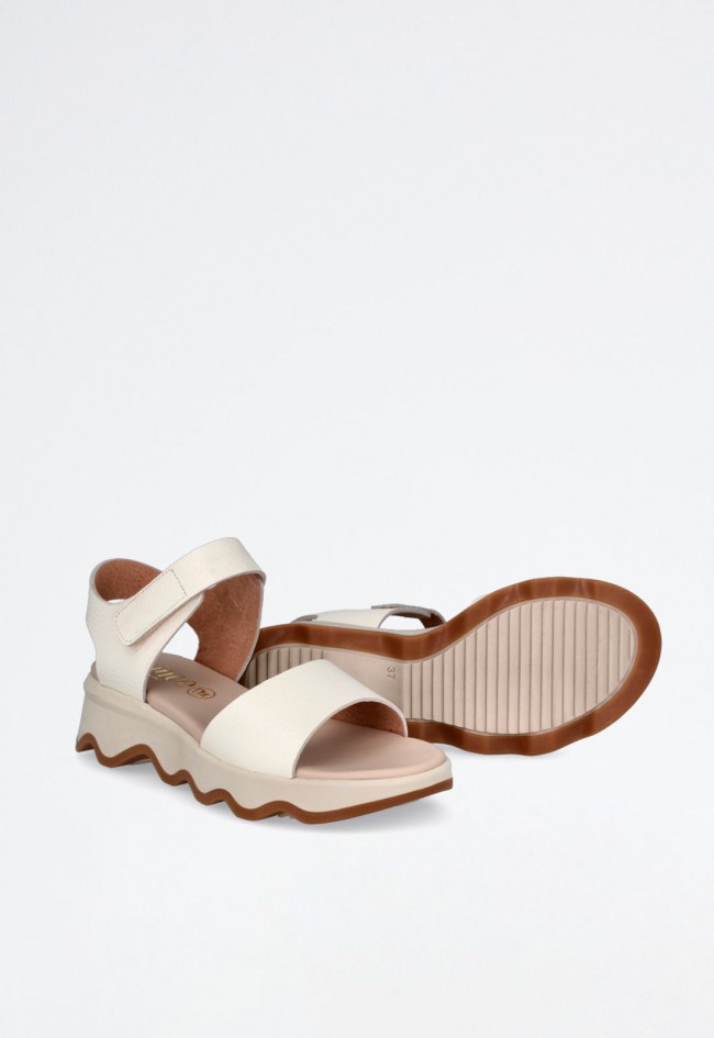 Sandalia de mujer beige Lince 50269