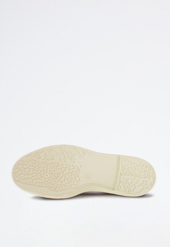Zapatilla ecológica de lona en color marino – ligera, sostenible y fabricada en España | NATURAL WORLD Old Lavanda 102e