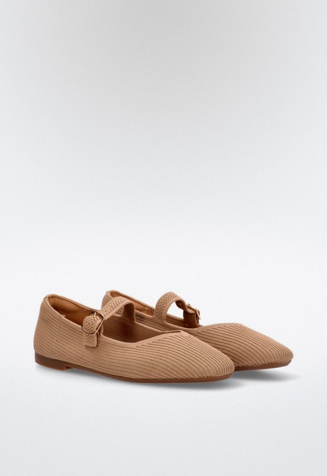 Bailarina de mujer beige con hebilla – diseño clásico y en tendencia | CARMINA JHILTON 63-2467